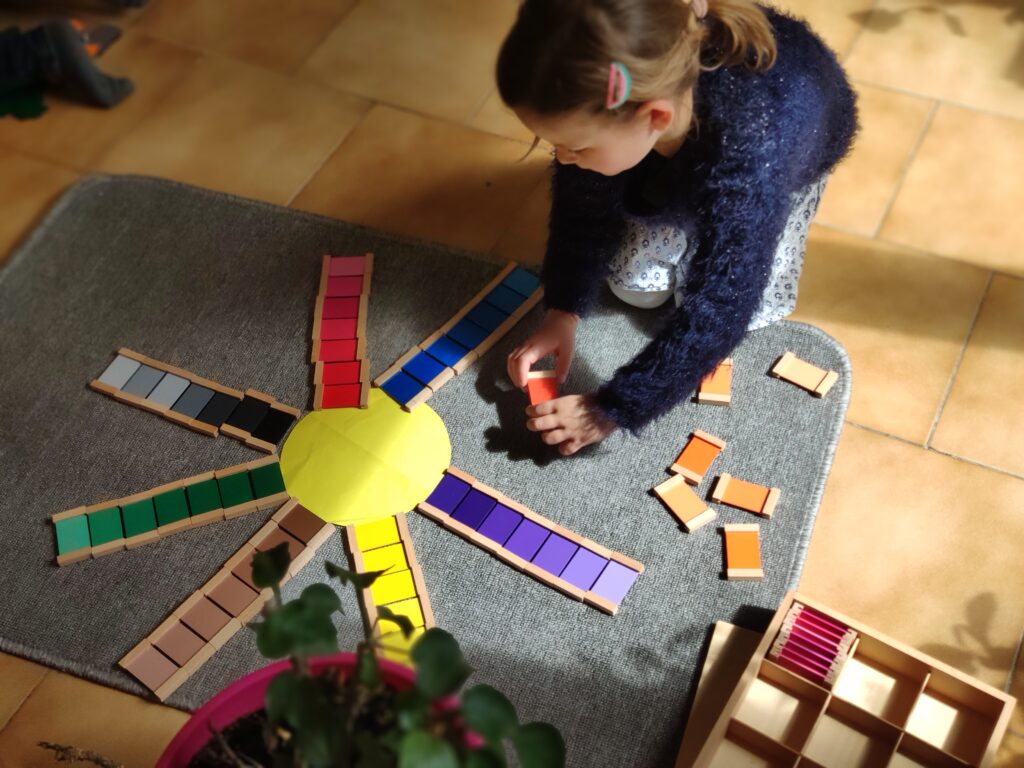 Vie quotidienne à l’école Montessori Graines de Pensées à Grasse, photo 6